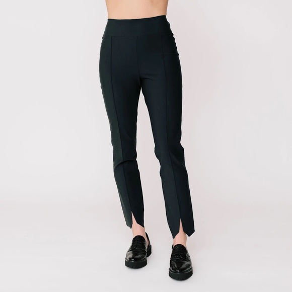epoque evolution Pants - Elegant Black Cropped Pants